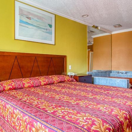 Hotel Corona Ca - Hwy 91 外观 照片