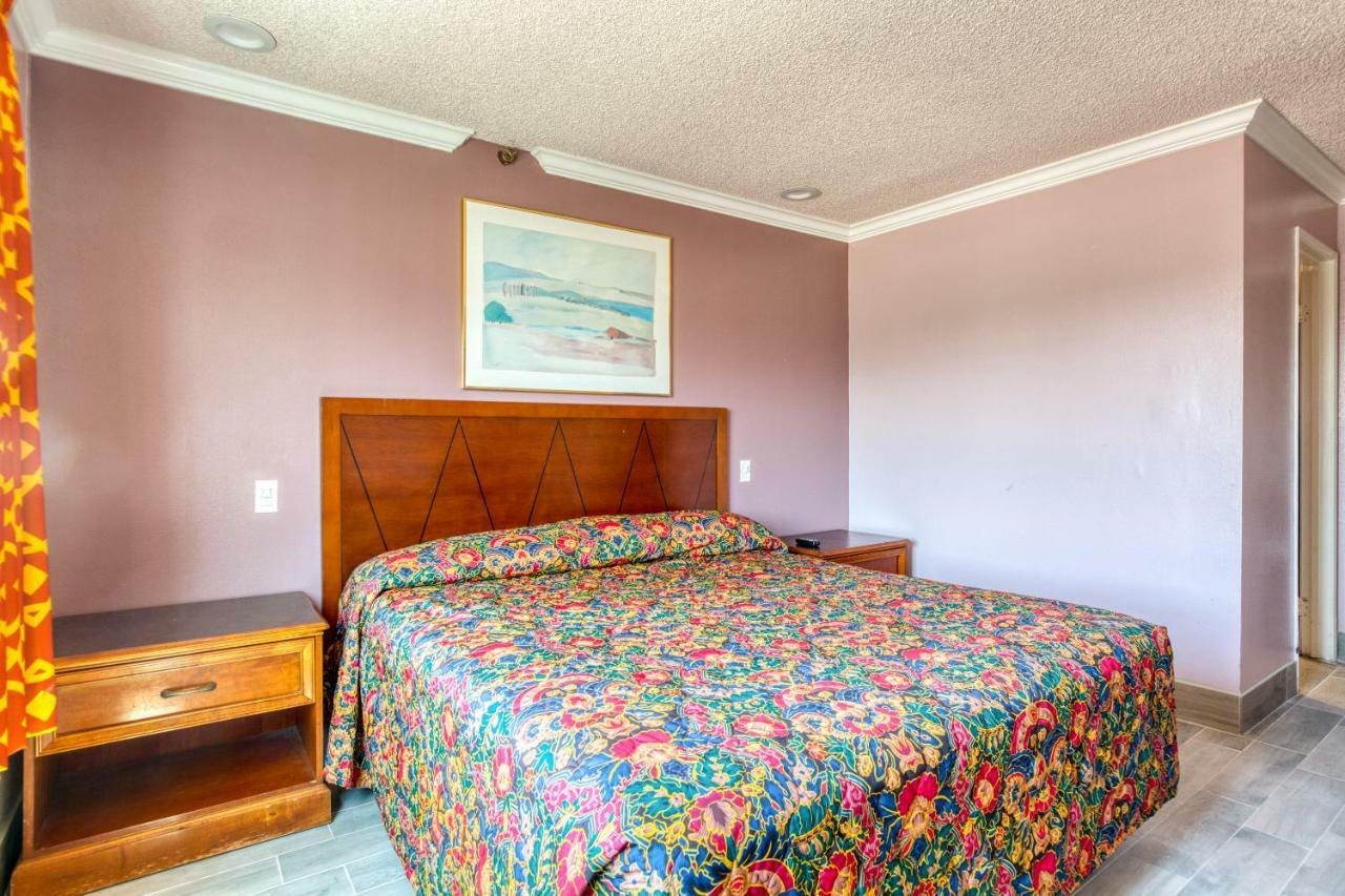 Hotel Corona Ca - Hwy 91 外观 照片