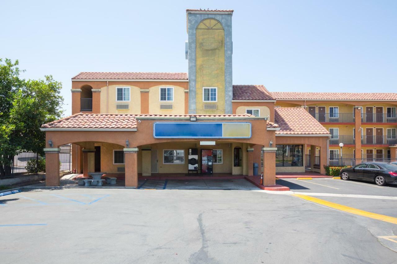 Hotel Corona Ca - Hwy 91 外观 照片