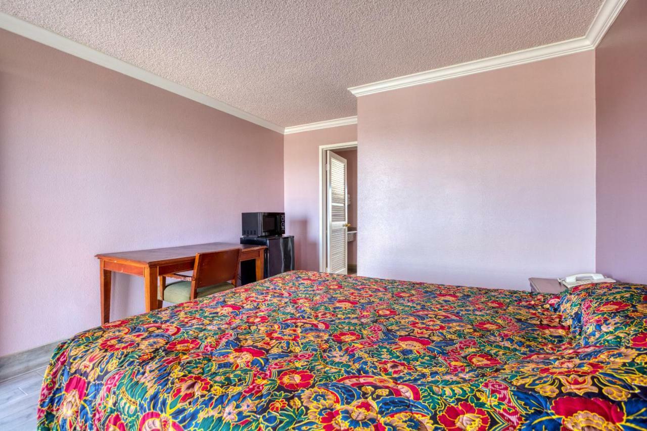 Hotel Corona Ca - Hwy 91 外观 照片
