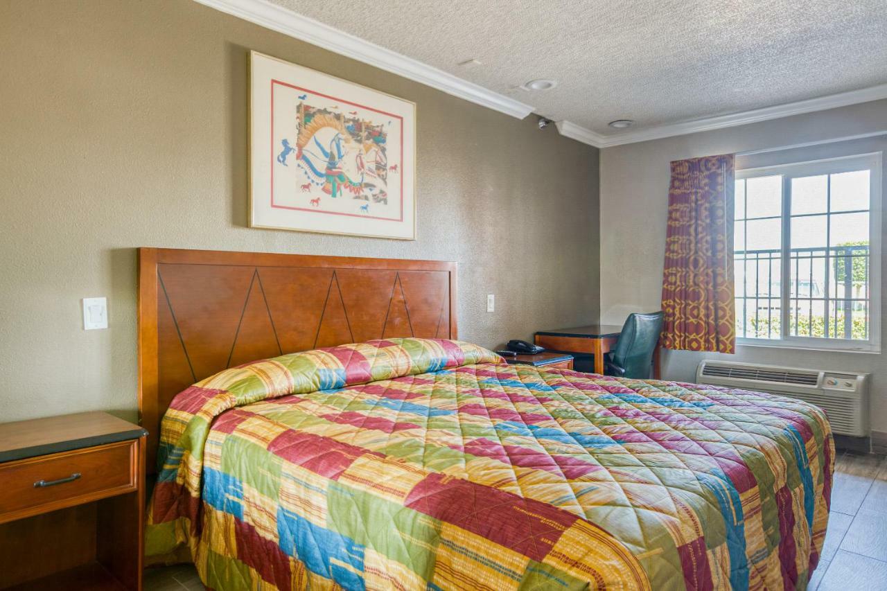 Hotel Corona Ca - Hwy 91 外观 照片