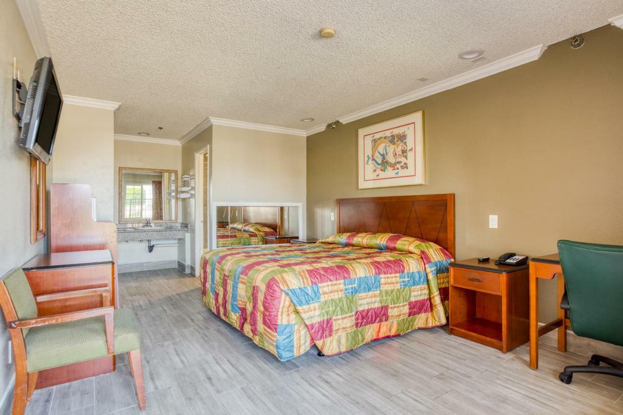 Hotel Corona Ca - Hwy 91 外观 照片