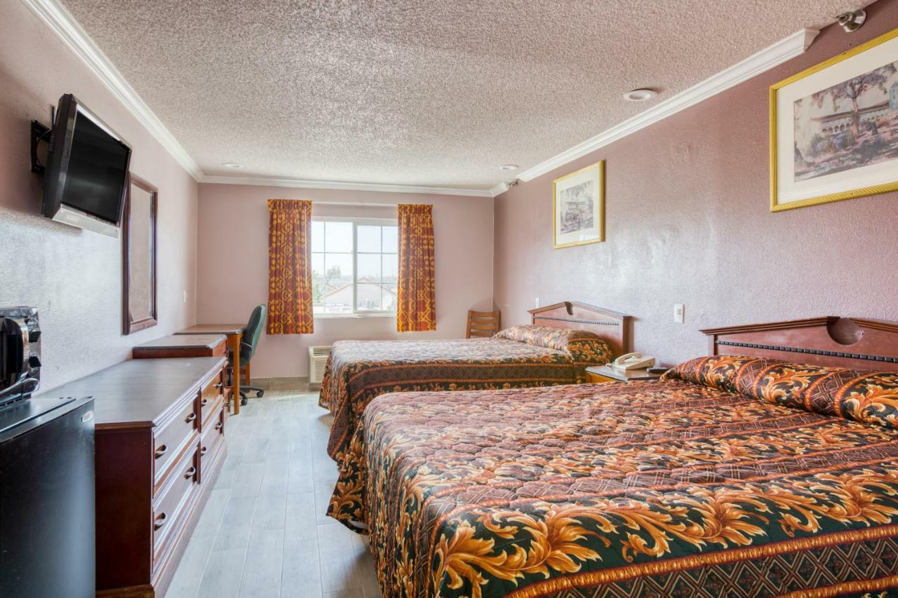 Hotel Corona Ca - Hwy 91 外观 照片