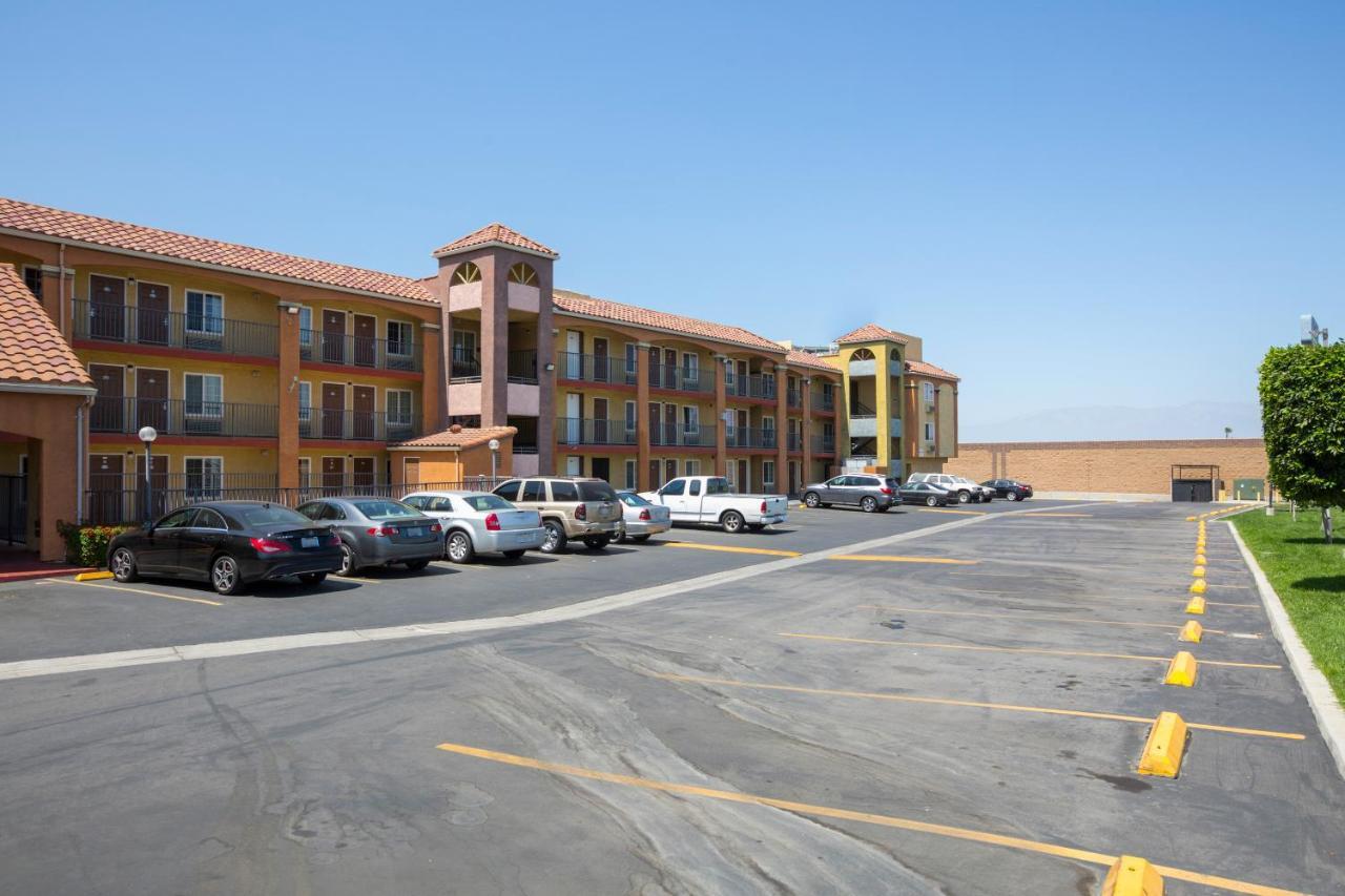 Hotel Corona Ca - Hwy 91 外观 照片