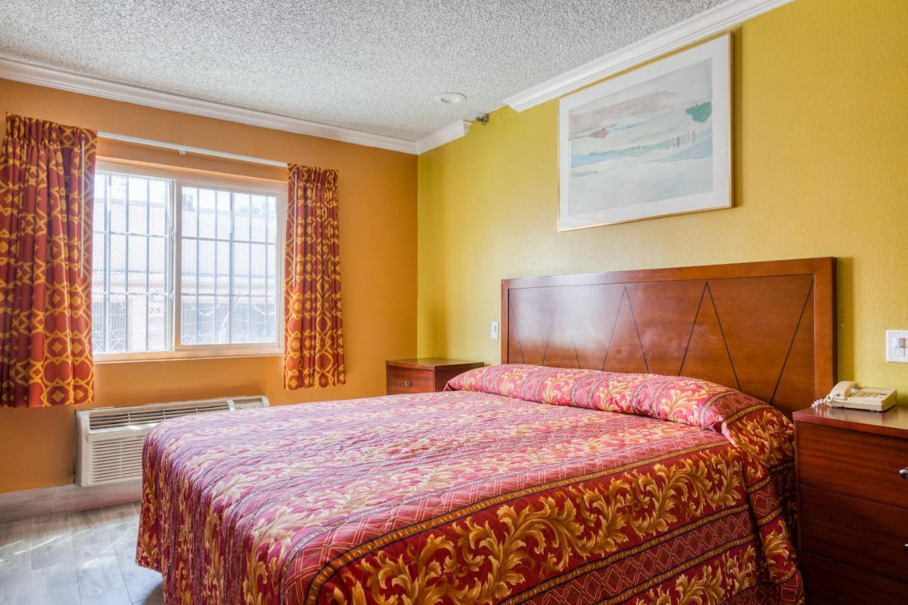 Hotel Corona Ca - Hwy 91 外观 照片