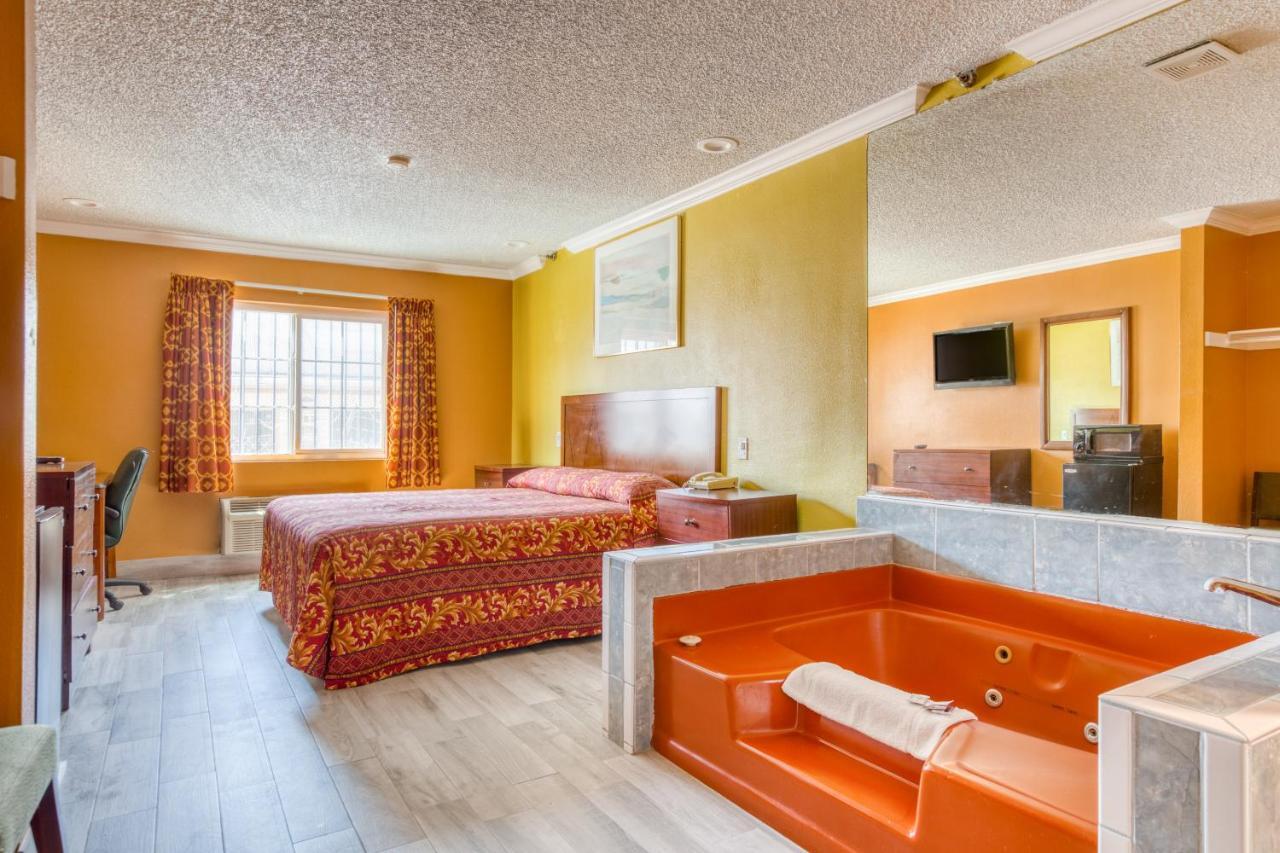 Hotel Corona Ca - Hwy 91 外观 照片